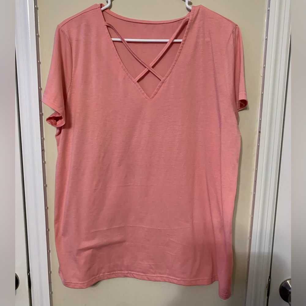 Very soft Women’s XL Vneck shirt